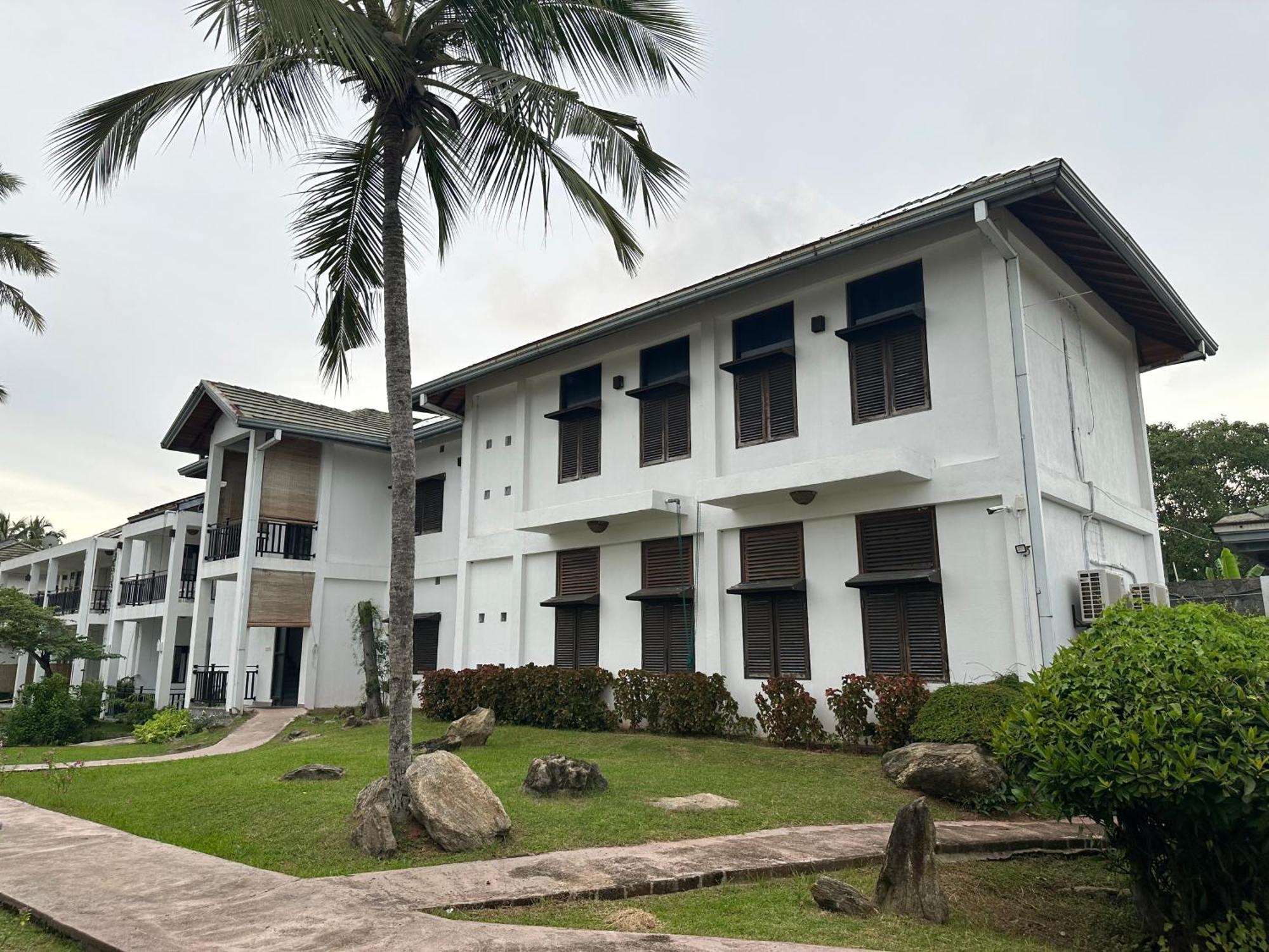 Amaluna Resorts Negombo Luaran gambar