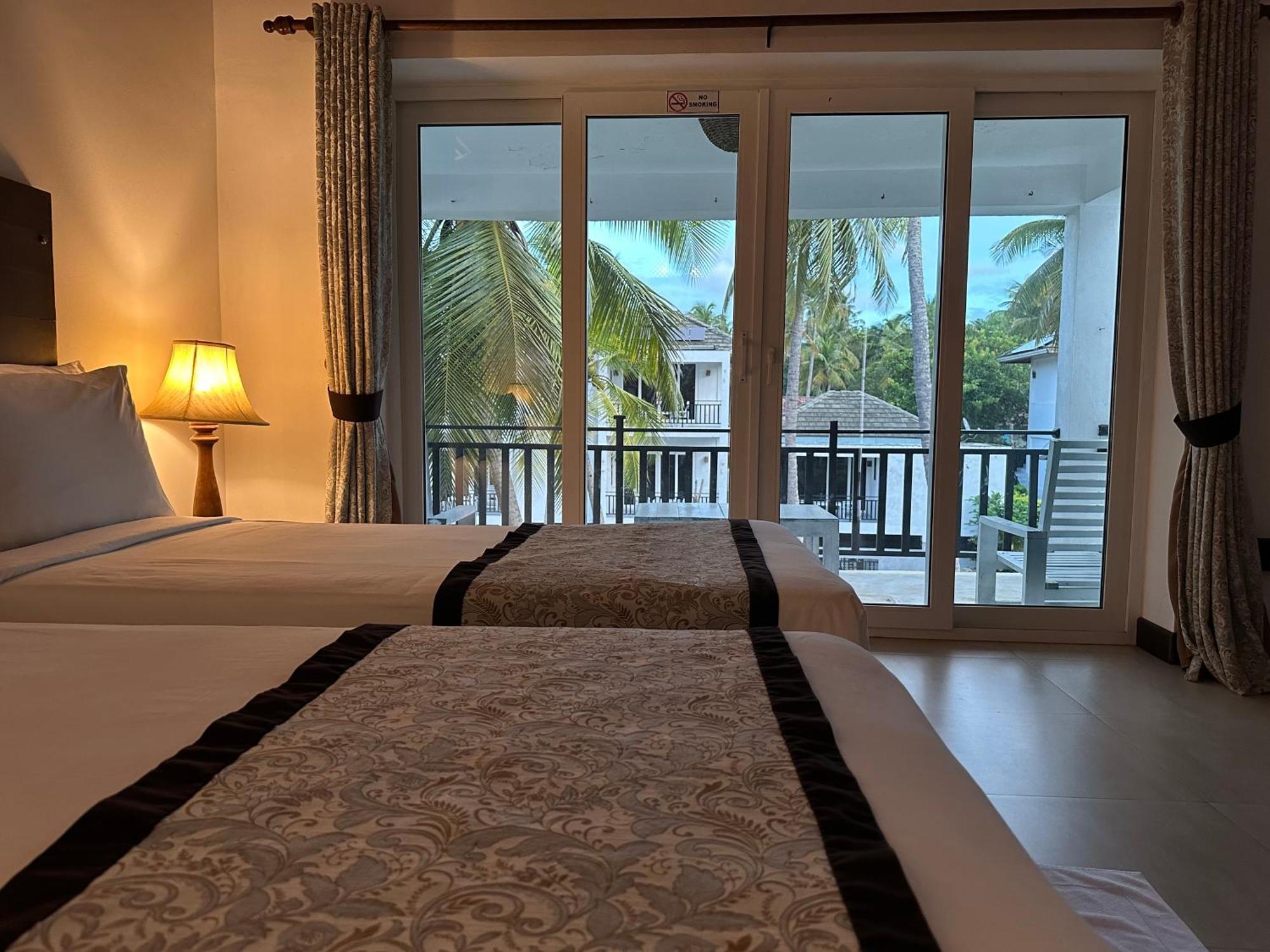Amaluna Resorts Negombo Luaran gambar