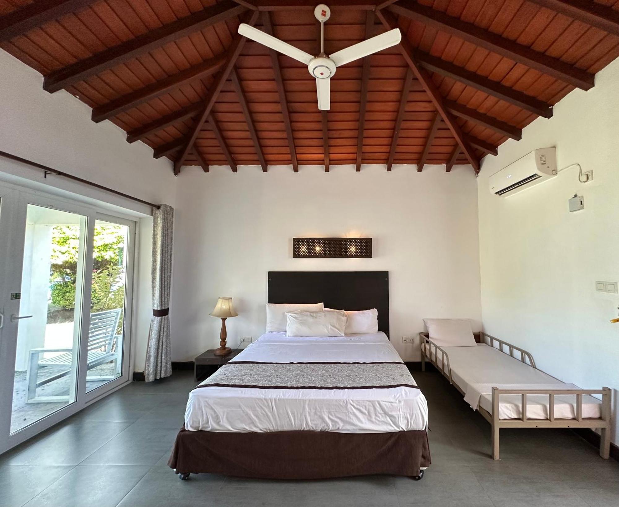 Amaluna Resorts Negombo Luaran gambar