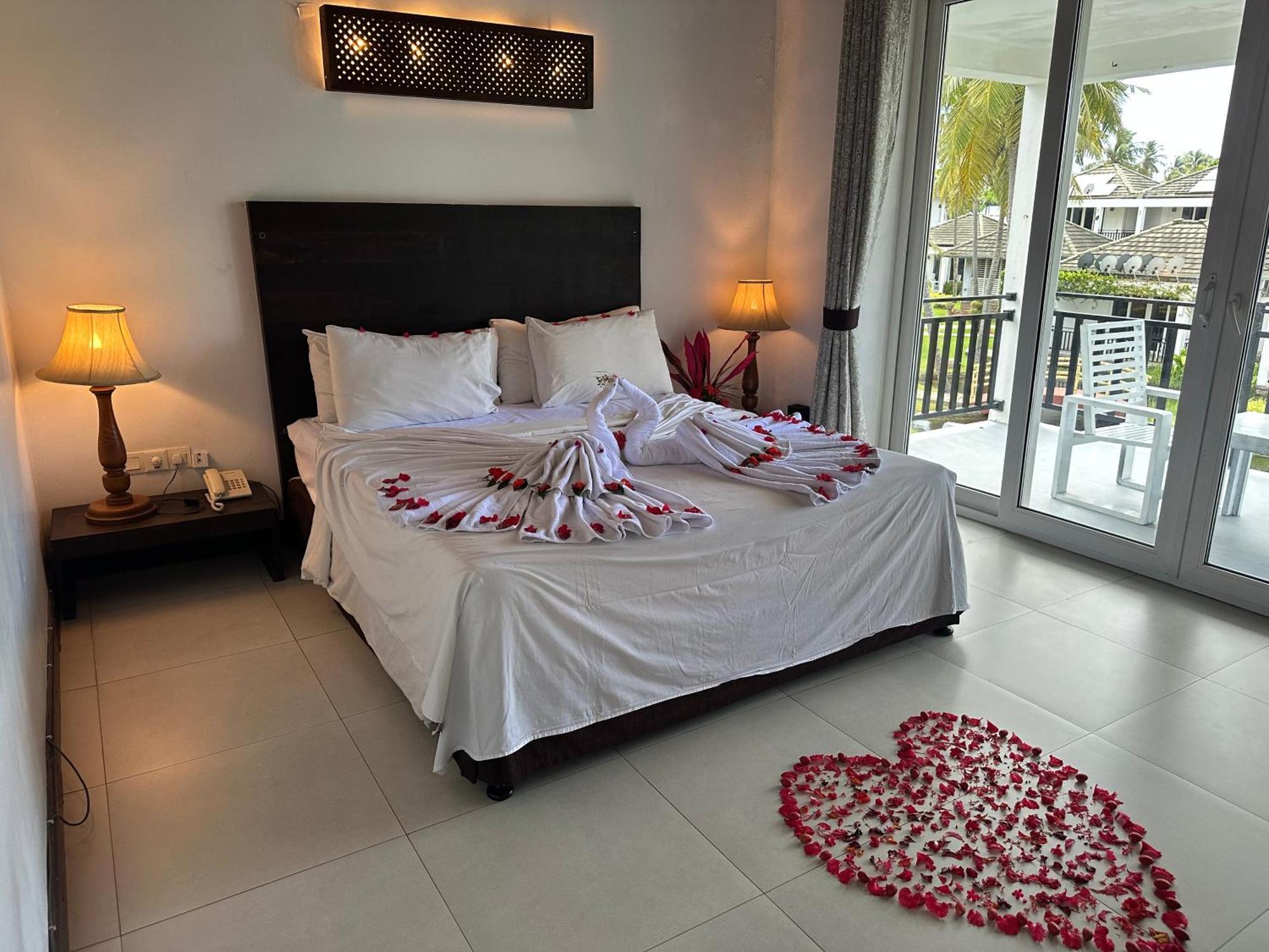 Amaluna Resorts Negombo Luaran gambar